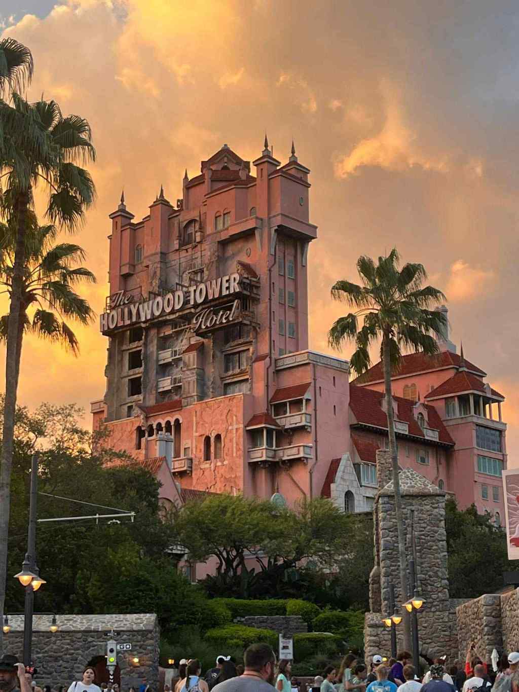 6 Top Tips for conquering Walt Disney World while&nbsp;pregnant.